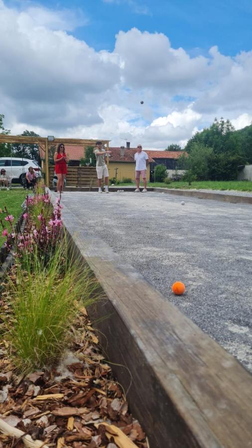 Villa Jacuzzi, Terrain De Petanque Et Aire De Jeux Vue Sur Les Pyrenees Seilhan Exterior photo